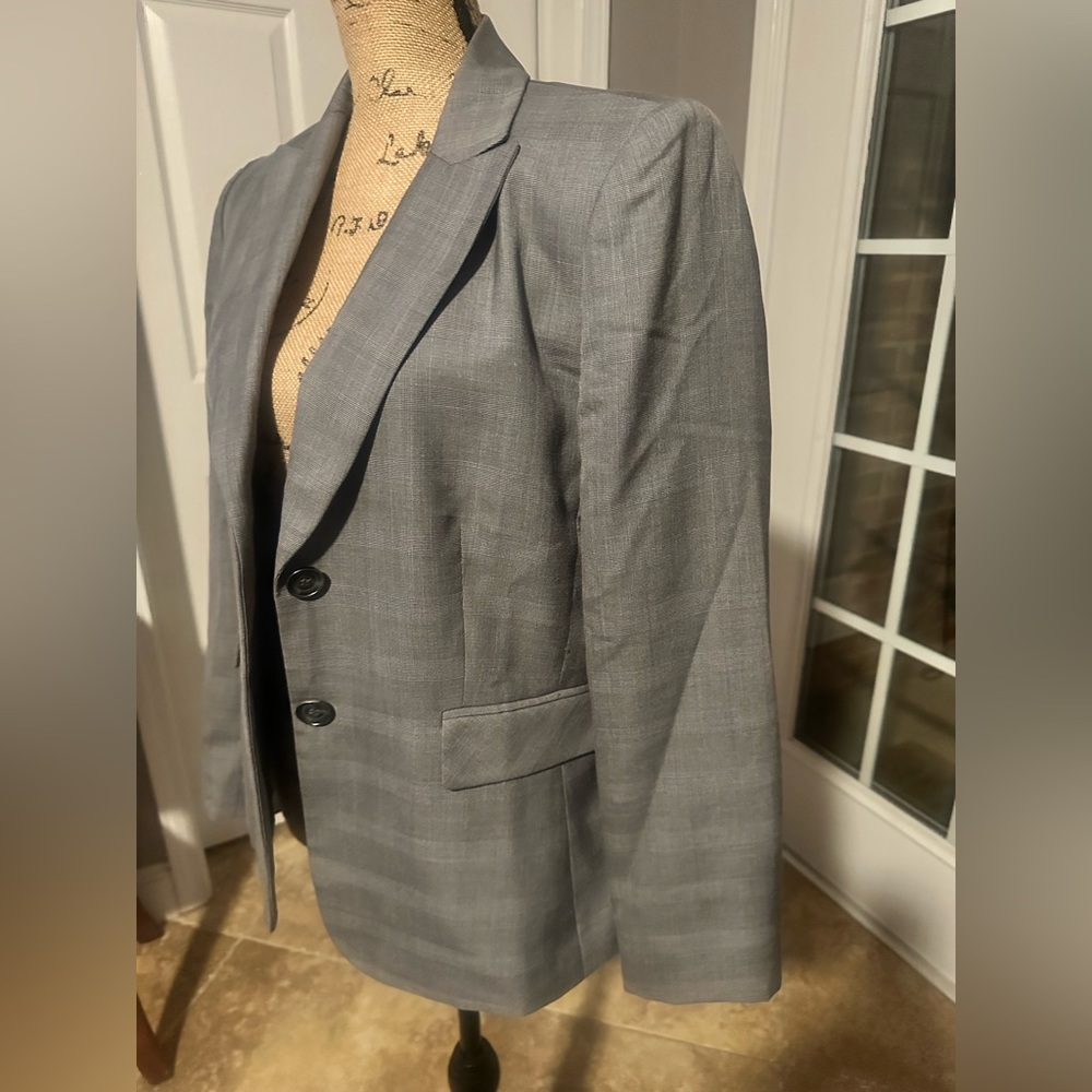 Tahari Blazer